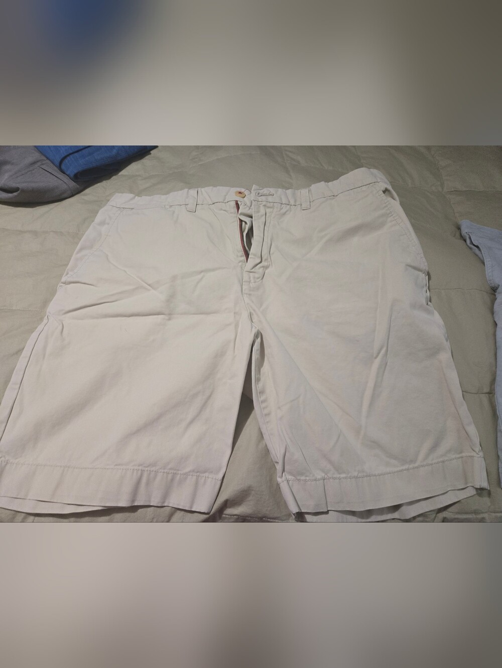 Tommy Hilfiger Men's Off-White Flat Front Cotton Shorts